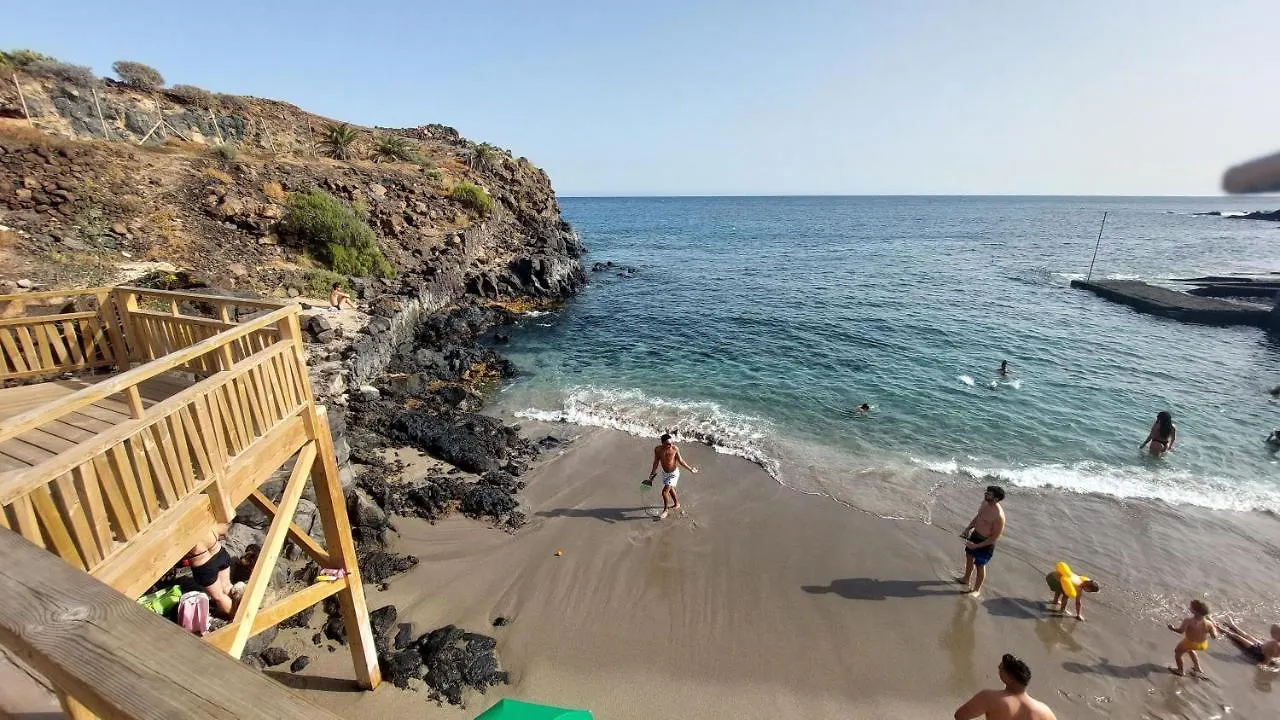 South Tenerife 2 Bedrooms With Sunny Terrace And Amazing Views To Teide And Pool 코스타델실렌시오 아파트