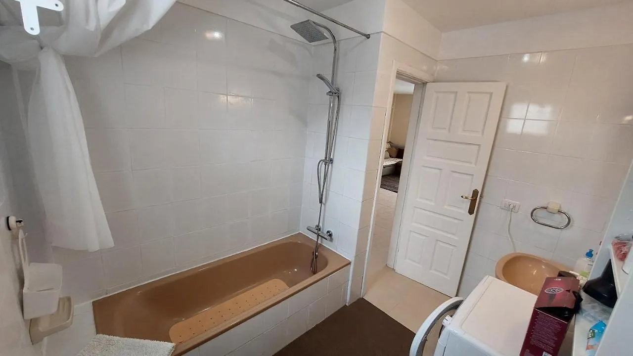 South Tenerife 2 Bedrooms With Sunny Terrace And Amazing Views To Teide And Pool 코스타델실렌시오